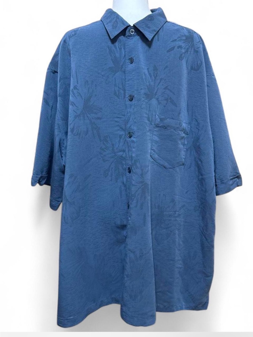 Big and tall men’s Cubavera Light Blue Textured Short Sleeve button down Shirt
